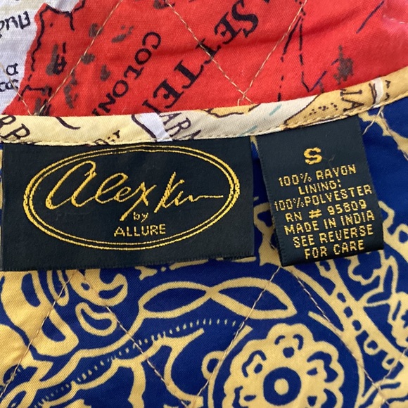 Spring reversible jacket - Picture 7 of 7